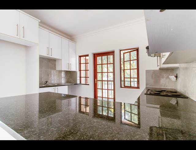 2 BEDROOM APARTMENT RENTED IN RIVONIA